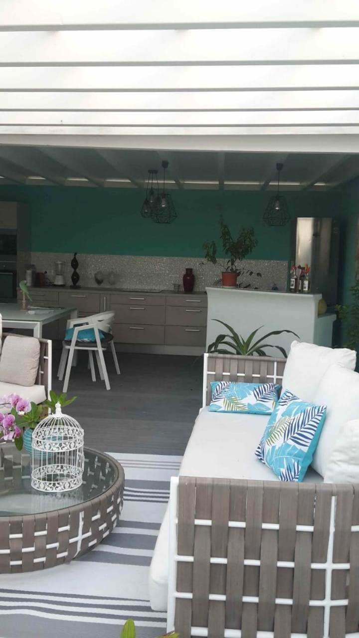 La Mariposa Bed and Breakfast Le Robert Exterior foto